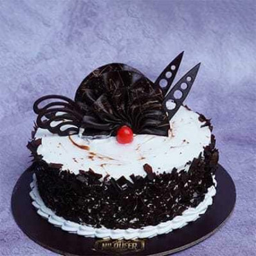 Black Forest Cake (Eggless)